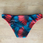 Load image into Gallery viewer, Low-rise Classic Bottoms - red coneflowers - Size 10
