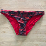 Load image into Gallery viewer, Low-rise Classic Bottoms - Crimson Petals - Size 10
