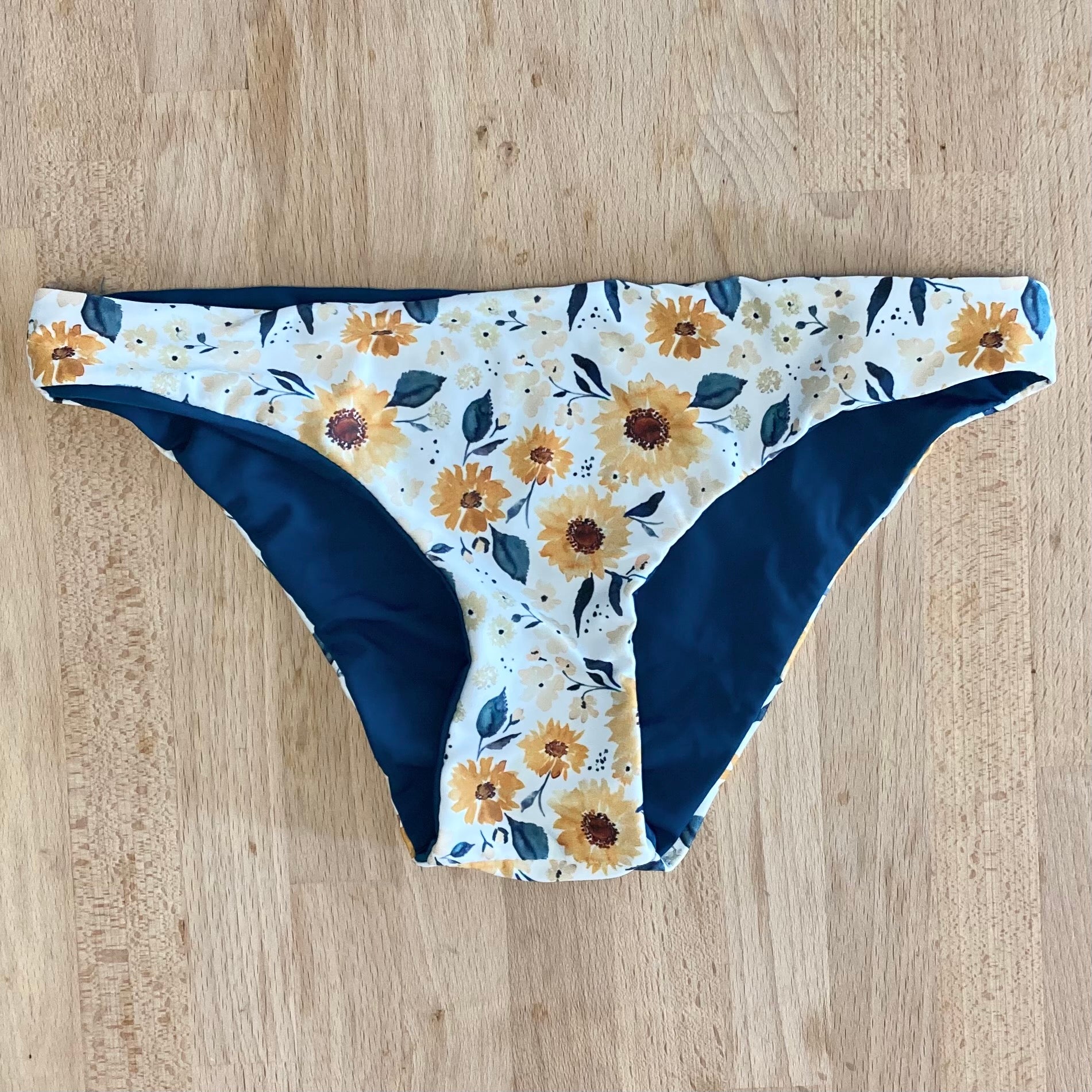 Low-rise Classic Bottoms - Sunflower Dreams - Size 6