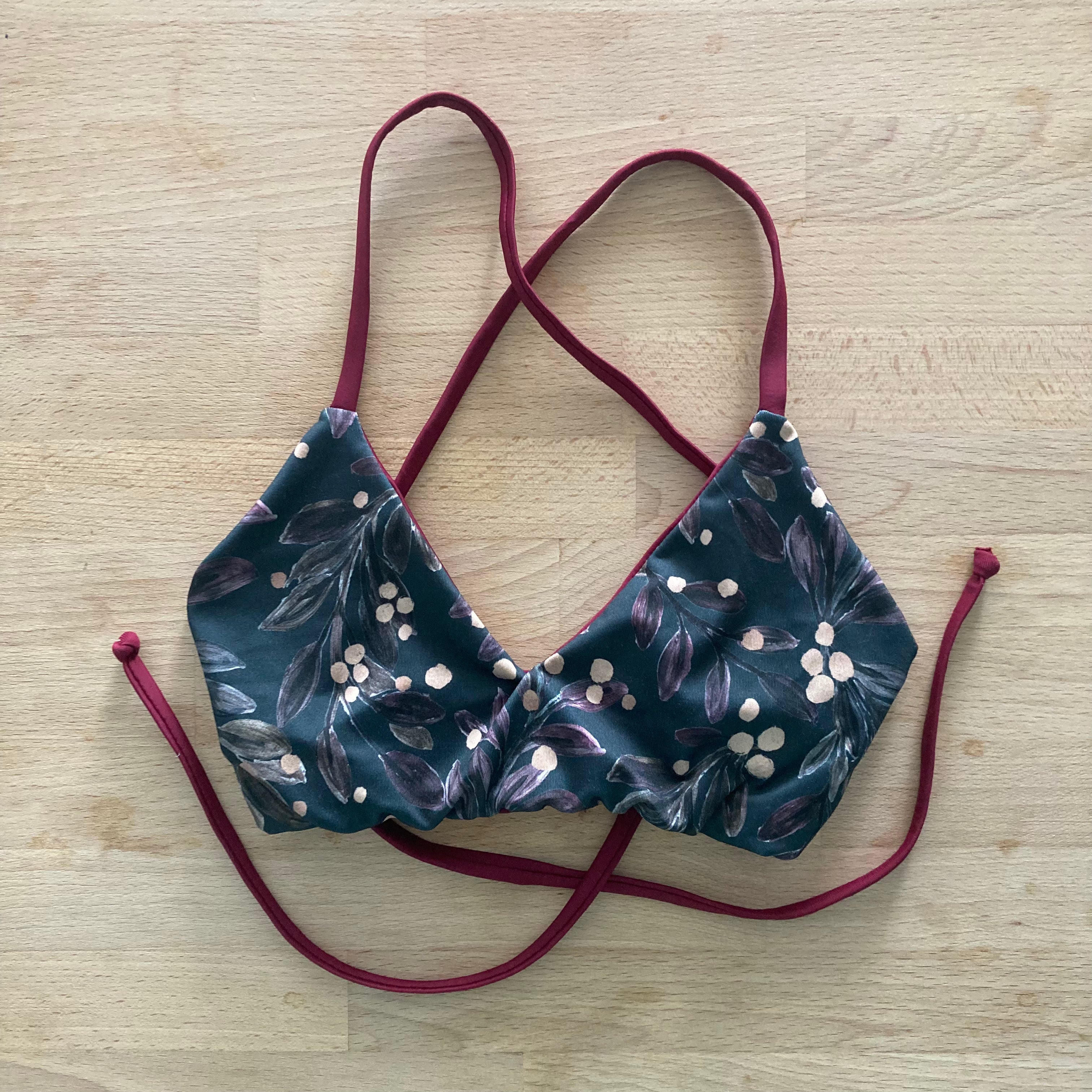 Rose Gold Holly - V Neck Cross Back Top - Size Small